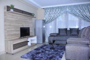 Mutshinyalo Residence