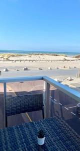 Studio Entre MER ET DUNES avec balcon vue laterale MER 50m plage pour 3 pers wifi ménage compris