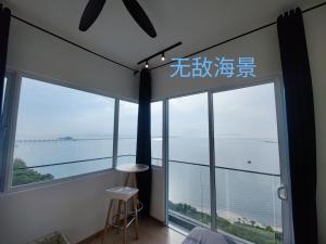 Infinite Seaview with Penang Bridge Suite with Sunrise up to 11 person