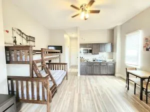 Great Studio Apartment by Universities - Drexel Hill