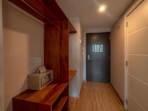 MIRAFLORES CITY HOTEL