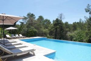 Appartements Lavish Apartment in Montauroux with Swimming Pool : photos des chambres