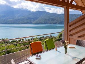 Appartements 3-Room-Apartment with lake view in Residence L'Ecrin du Lac, Chorges : Appartement 2 Chambres