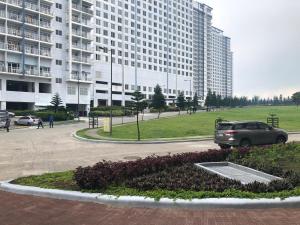 Unit 1005 Tower B Cool Suites at Wind Residences