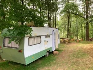 Karavan Na Louce - Strašice