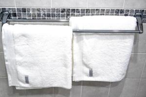 Fabulous 2 bedroom with private pool