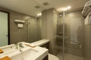 201-The Carnation Apartment Ba Dinh Ha Noi