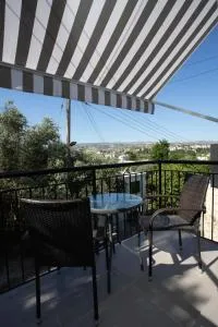 Costas Apartments - Prodhromi