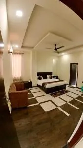 Hotel Govindam Elite - Juhi Bari