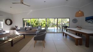 Bathers Pavilion Holiday House