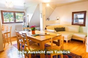 Wohlfühl-Ferienwohnung 80 qm, 8 Personen, Aussicht & Heimkino