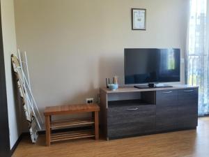 Relaxing Mountain View Apartment near the Beach