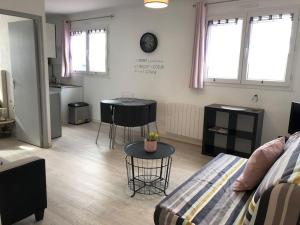 Appartements Gite douillet proche commodites, aeroport & Nantes : photos des chambres