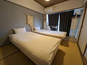 【豊和マンション稲荷302号室】伏見稲荷駅徒歩３分！Free Wifi付のお宿！