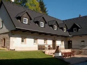 Modern Holiday Home in Vidochov with Private Swimming Pool - 罗兹瓦多夫