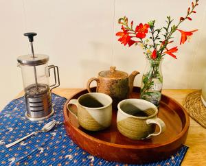 Yubara Hot Springs - Entire Home, Relaxing River Access, Families Welcome