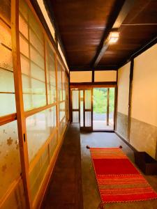 Yubara Hot Springs - Entire Home, Relaxing River Access, Families Welcome