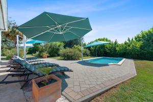Grosse Luxus-Villa fur 12 Personen mit Pool, Jachuzzi und Meeresnähe 