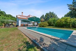 Grosse Luxus-Villa fur 12 Personen mit Pool, Jachuzzi und Meeresnähe 