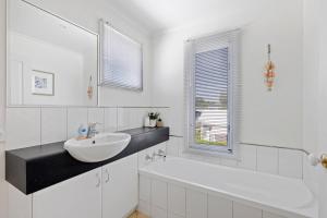 The Tides by ReadyStay - BYO LINEN & TOWELS