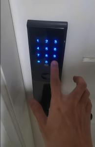 2 to 8 Staycation Tagaytay Albizia, free parking, cooking, pet friendly, wifi, netflix, nearby La Mariposa