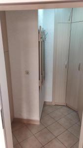 Villa Koteski - Spacious Apt, Near Lake & Parking