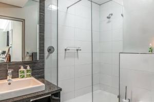 Modern Family Flat Andringa Walk