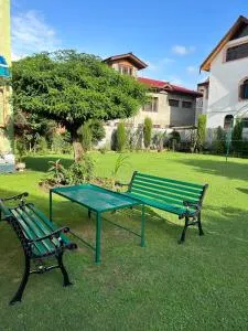 The Local B&B - Sudarbal