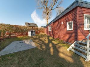 Charming Cottage Near Lake