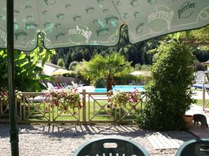 Chalets Modern Chalet in Fougax-et-Barrineuf with Swimming Pool : photos des chambres