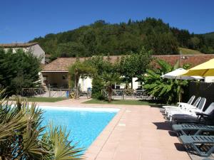 Chalets Modern Chalet in Fougax-et-Barrineuf with Swimming Pool : photos des chambres