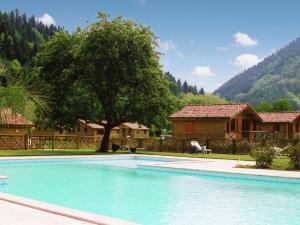 Chalets Modern Chalet in Fougax-et-Barrineuf with Swimming Pool : photos des chambres