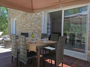 Villas Villa in Montauroux with Pool & Near Forest : photos des chambres