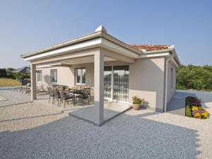 Villa in Kanfanar with Private Pool