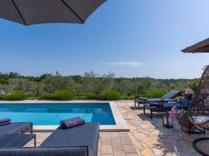 Adorable villa with private pool and terrace 