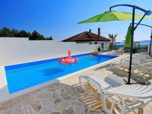 Apartment in Bibinje with Pool near the Sea