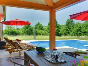 Villa in Pazin with Private Pool