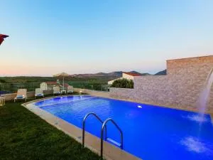 Villa in Achlades Crete with Private Pool - Perama