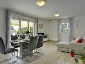 Villa in Marcana with Pool and Adriatic Views