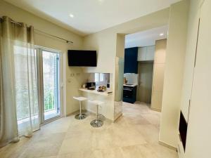 The pearl of Athens, 1 km from the Acropolis