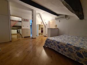 Inside Rapallo Apartment by PortofinoVacanze