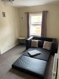 Charming & Cozy One-Bedroom Flat