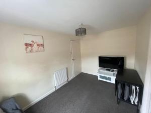 Charming & Cozy One-Bedroom Flat