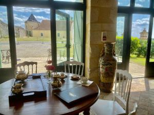 Maisons d'hotes Chateau des Feugerets : photos des chambres