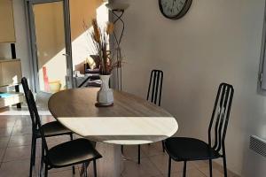 Appartements Nouveau coeur de ville, 100 m de la plage, spacieux : photos des chambres