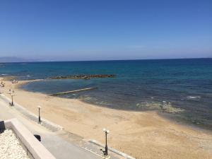 One-Bedroom Apartment with Sea View