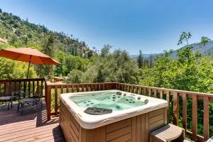 Big Bar Home with Hot Tub and Fire Pit! - Sawyers Bar