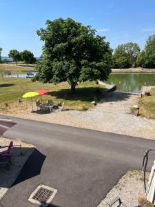 B&B / Chambres d'hotes La Maison du Canal de Bourgogne : photos des chambres