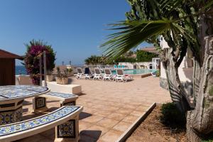 Villa Thorodin breathtaking 14P villa 1st line sea