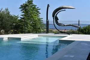 M&M Apartments with pool - Stanica Kaštel Stari